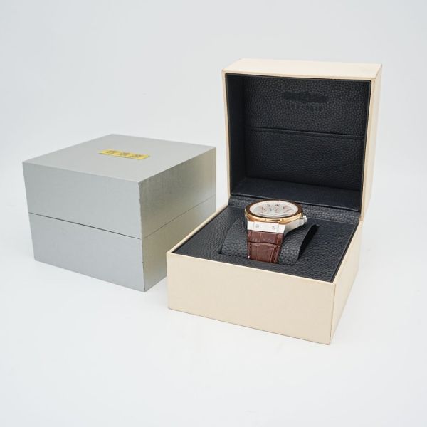 OEM ODM Watch Packaging Boxes Shock Absorption Watch Holder Boxes