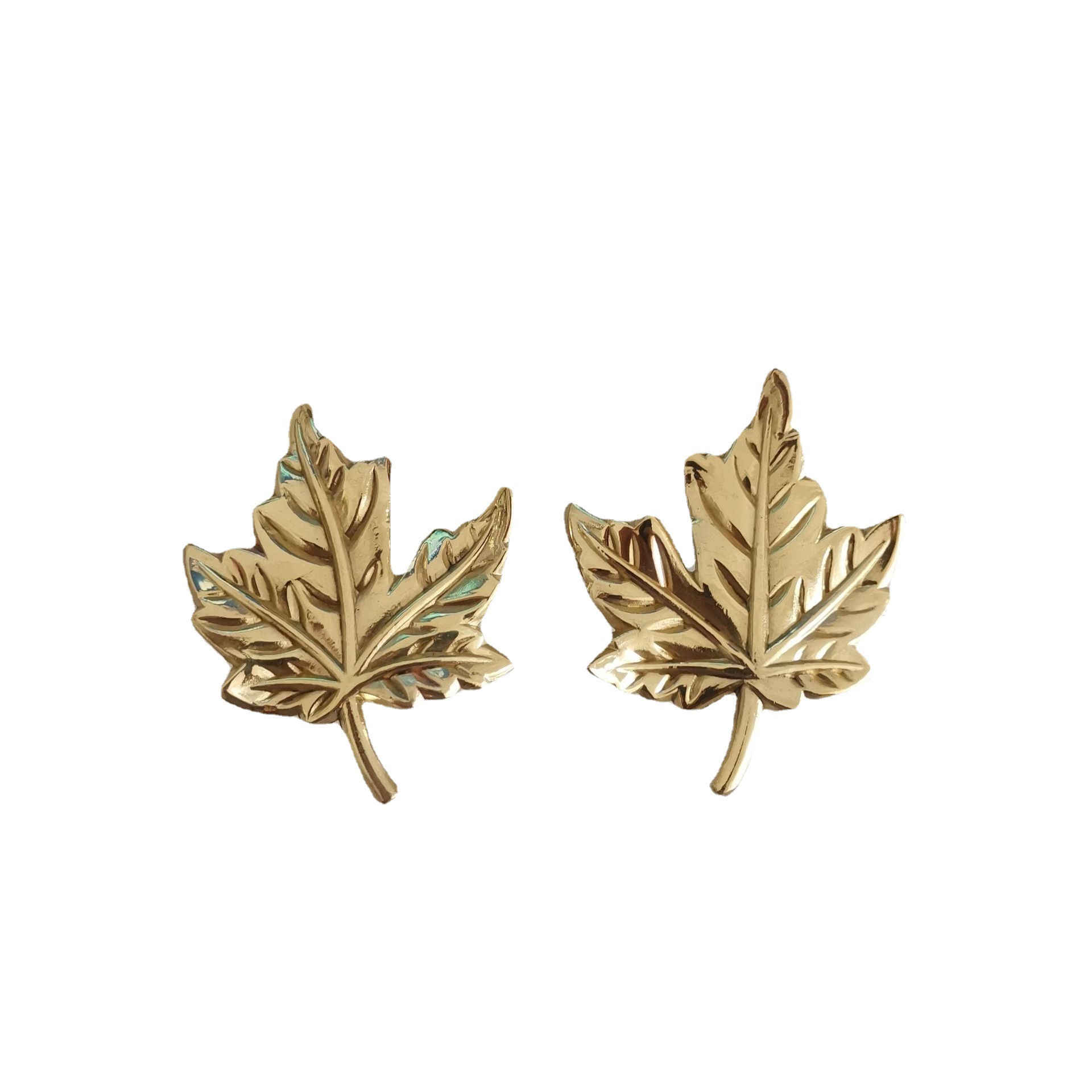 Light Luxury Nordic Gold Knob Creative Ginkgo Leaf Brass Handle for Kitchen Cabinets Bedroom Dressers Single Hole Application