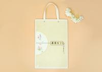 Tirage en couleurs blanc de sacs à provisions de Papier d'emballage avec le Pin en métal multifonctionnel