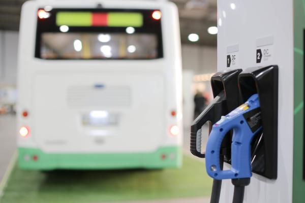 Type 1 2 Ccs EV Car Charger Time Chart Tax Credit Grant Cost On-Demand Output Power