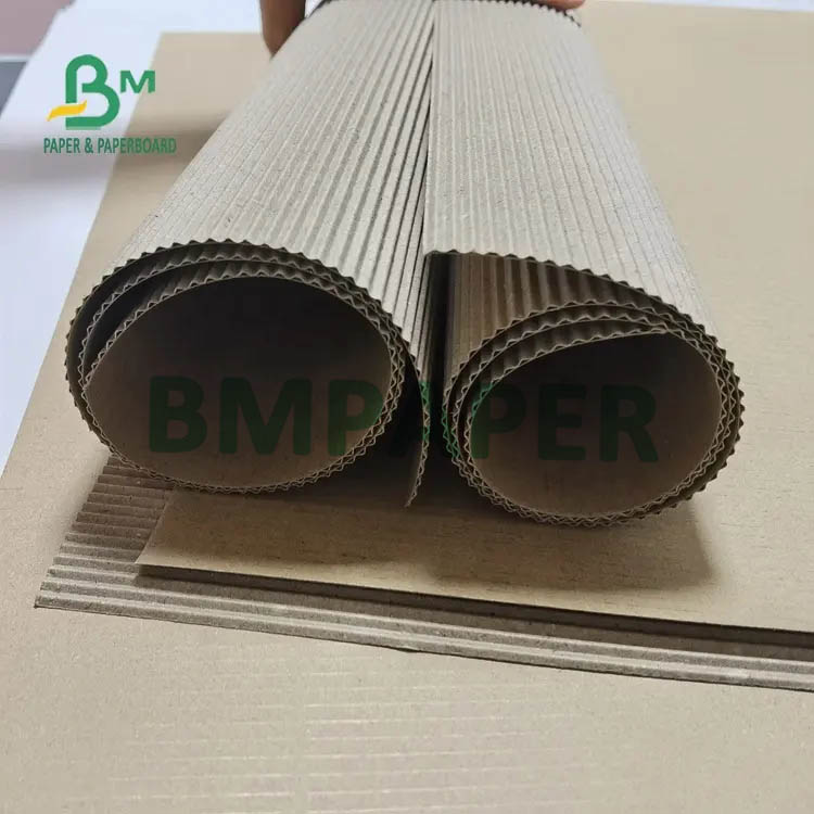 Corrugated Cardboard Rolls Two Layers 1.2m Wide X 90m Length 2 слоя гофрировали картон Rolls 1.2m широкое x длина 50m/90m/150m