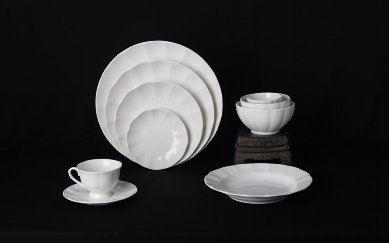 new bone china - Embossed dinning set  white glaze for daily used ceramics