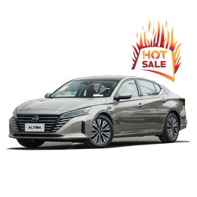 Nissan Altima Sedan Carro 2023 Médio Tamanho