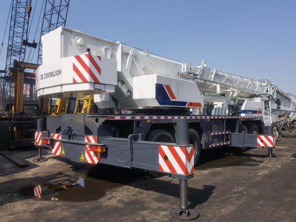 Original Hydraulic Valve ZOOMLION 70 Ton Heavy Lift QY70K-I Crane Truck with lowest