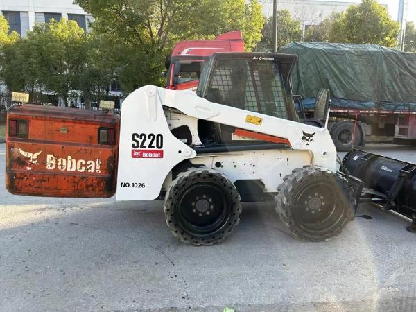Turbocharged Diesel Engine Used Skid Loader BOBCAT S220 74HP 55kW