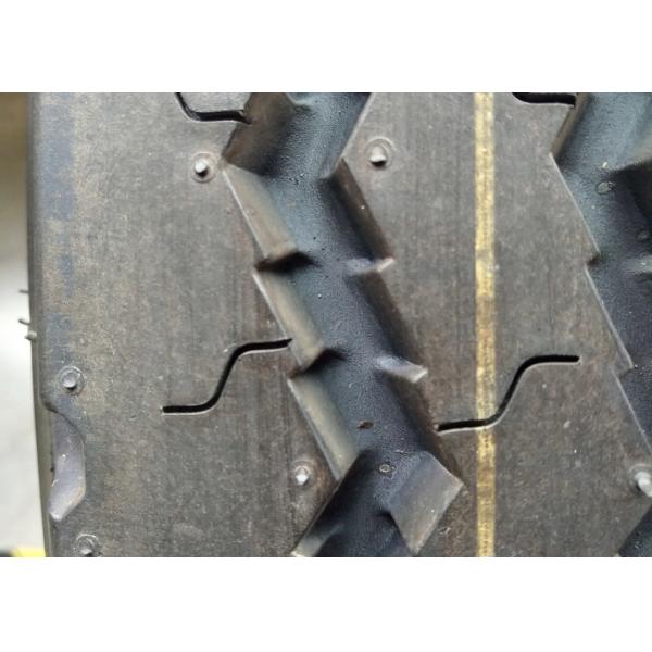 8.25R20 Long Mileage Travel Coach Tires Excellent Grip Performance Black Color