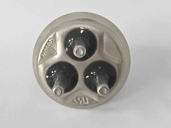 Temperature Fridge Compressor Connectors Voltage 200V-400V with Electroless Nickel Surface Treatment
