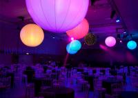 Iluminação LED inflável personalizada Decoração de festa para eventos ao ar livre Musa colorida