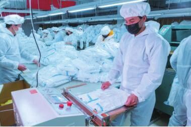 Elastic Waist Hooded Breathable Disposable Medical Gowns