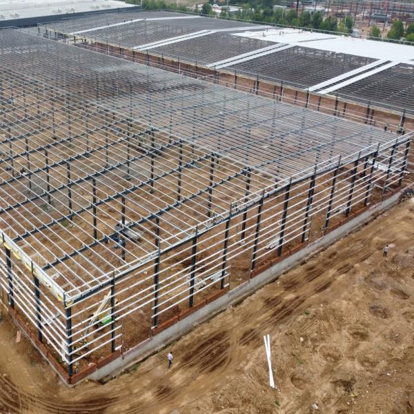 Vertentes claras pre projetadas do metal da construção de aço do armazém do quadro da construção de aço