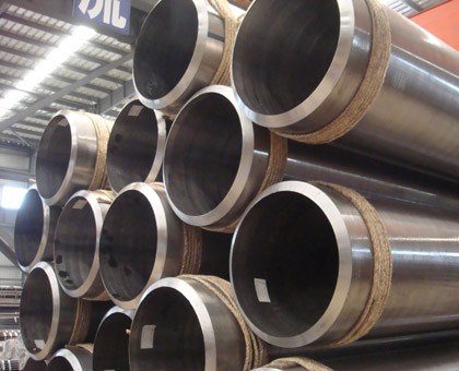 P12 Alloy Steel Seamless Pipes ASTM A335 Standard Fixed / Random Length