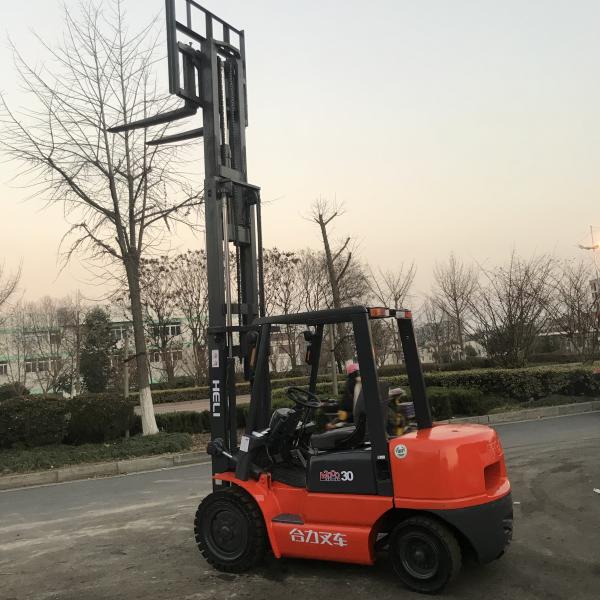 3 Ton Used Diesel Forklifts with 3stages by HELI Perfect for Transporting Heavy Pallets and Machinery