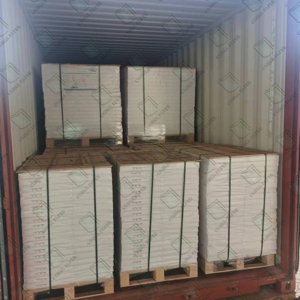 Superfície lisa Tabuleiro Kraftliner Branco 350gm em folha / White Top Linerbaord