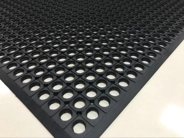 Rubber floor mat  Hotel kitchen rubber floor mat  Round hole rubber floor mat