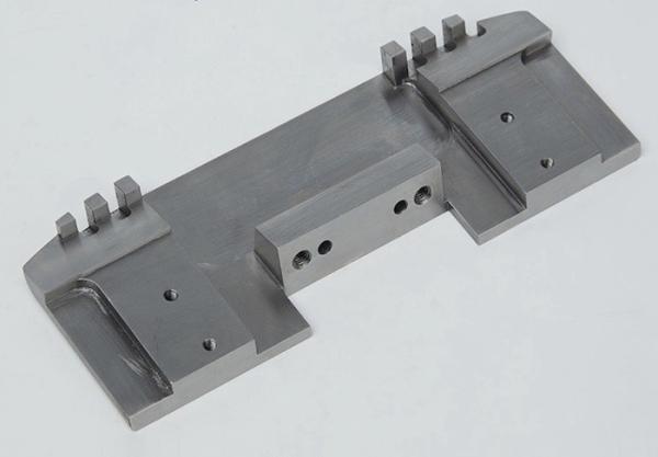 HRC21 Small Precision CNC Mechanical Parts Stainless S136 Iron Material