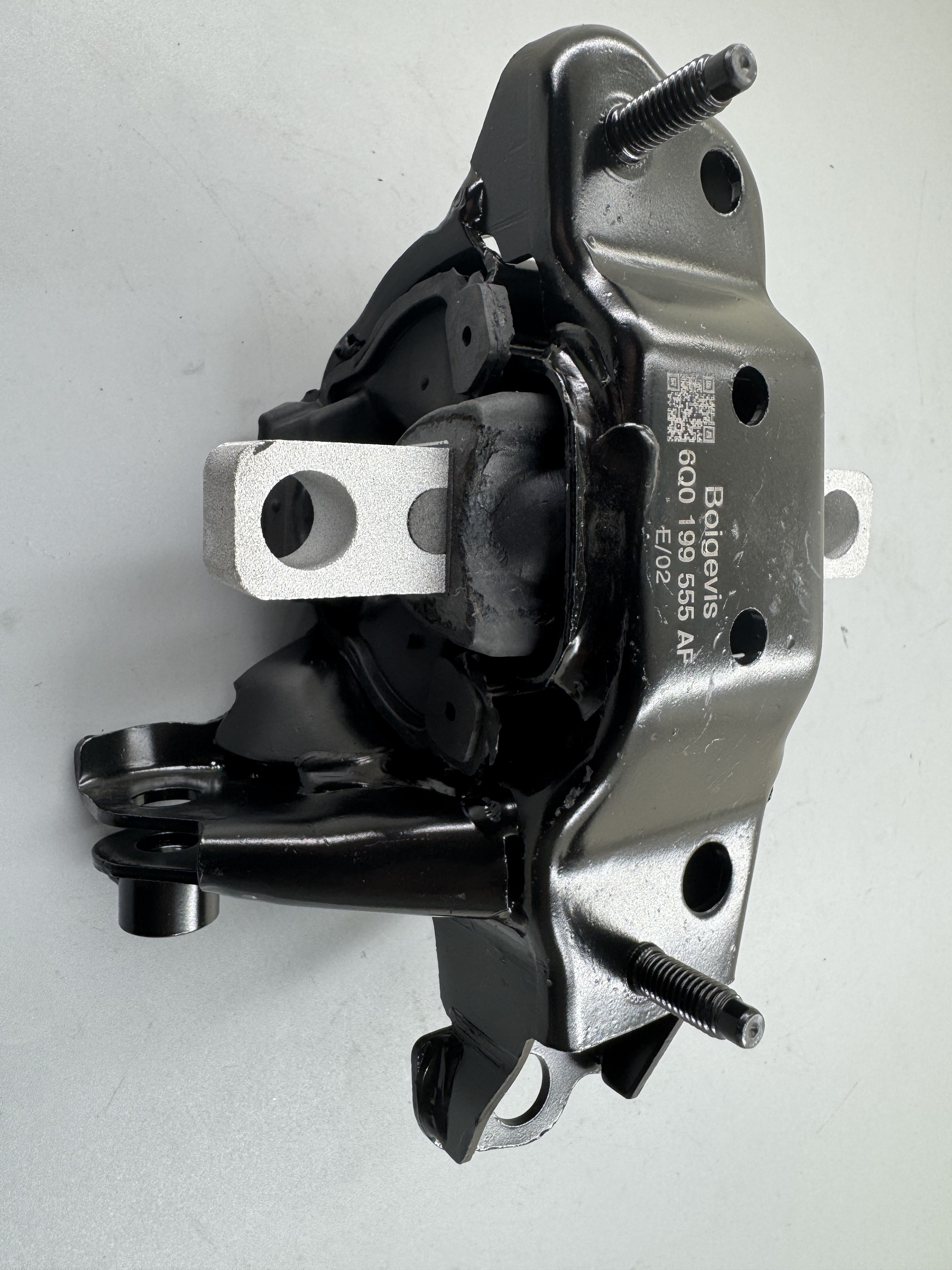 One Stop Purchase Rubber Metal Mount  6Q0199555AF for Polo