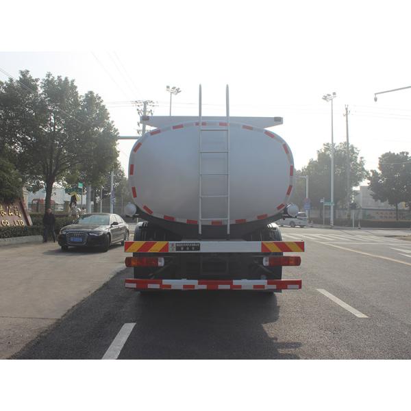 Qingdao Jiefang 260 Horsepower 8X2 Total Weight 31 Ton Volume 18.1 Cubic Meter Chemical Liquid Transporter (Chengliwei Brand)