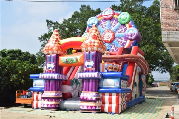 Cidade divertida inflável de roda gigante com impressão digital, castelo de salto infantil