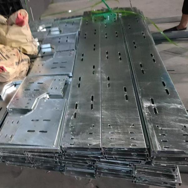 En el caso de los cables de plata galvanizados con capacidad de carga media y alta resistencia a la corrosión.