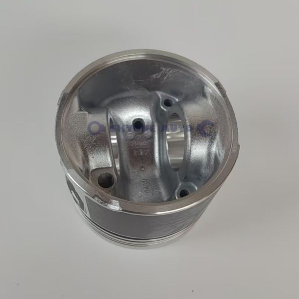 Japanese Truck Parts Engine Piston For ISUZU FORWARD FTR FVR FSR 4HK1T 8-98215307-0