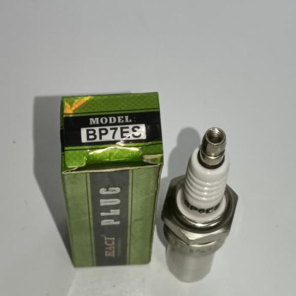 Standard Size BP7ES Motorcycle Plug Durable Motorbike Plug Spare Parts