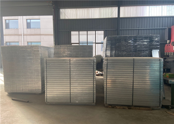 OEM гальванизированный/Pvc покрытый пефорировал металлический лист ячеистой сети пробитый для стены экрана