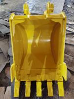 Sustitución de un cubo de excavadora Komatsu PC78 para uso en la construcción