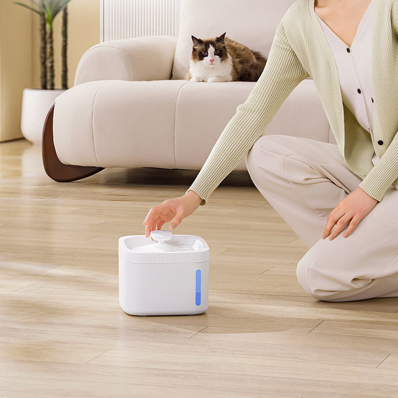 Medium Style Pet Water Dispenser Fountain for Cats Filter Fountain Drinking Water Fountain