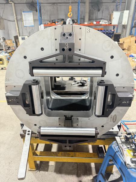 自動チャック管レーザー切断機 G700DF-290