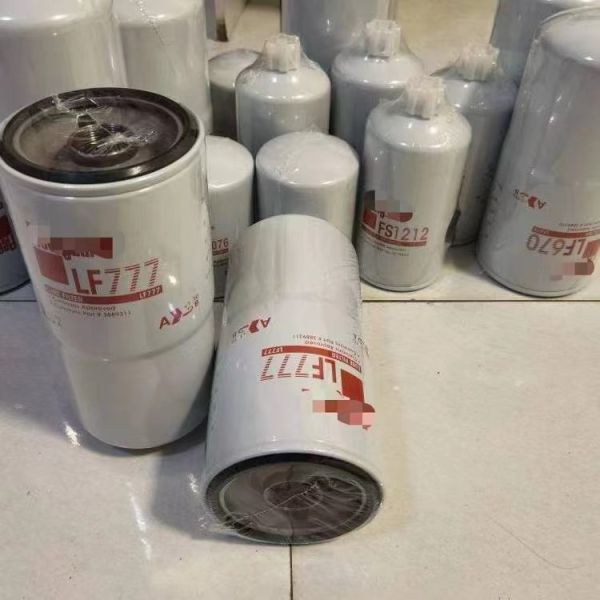 Fleetguard Oil Filter LF6544 HF6141 AF872 LF777 LF9080 FF5580 FF5471 AH19003 LF670 LF3970 FS1240 LF9009