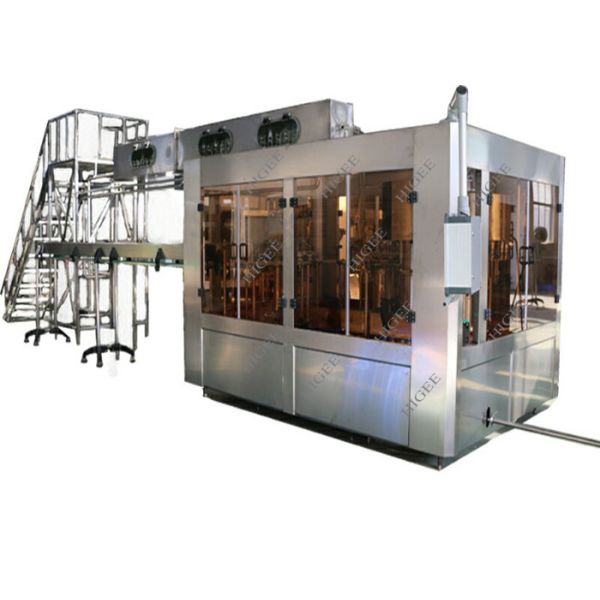 Коммерчески фруктовый сок делая машину, машину завалки бутылки сока