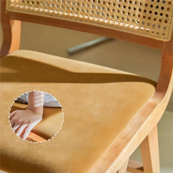 Chaise à bras de salle à manger en bois massif et en rotin