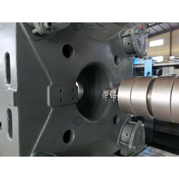 PE PP разливает контейнер по бутылкам 300 l 70 KN стены машины инжекционного метода литья ложки пластиковый тонкий