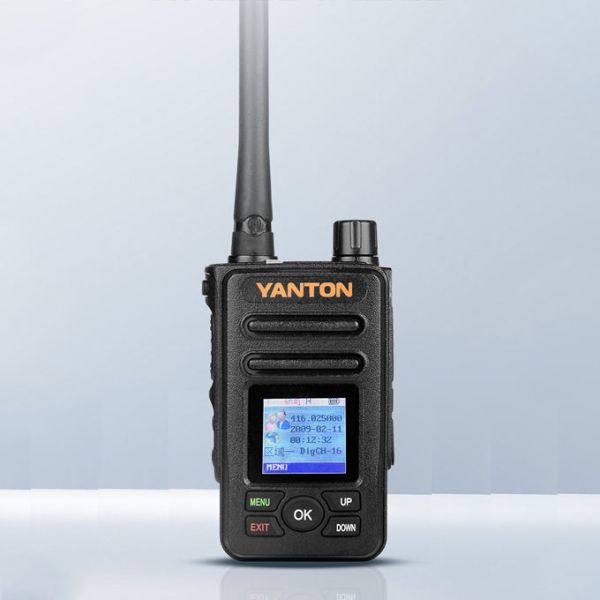 Professional 5W UHF Digital Walkie Talkie with 1024 Channels and LCD Display DM-830
