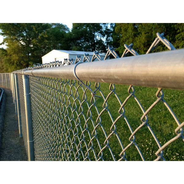 Diamond Mesh Pvc Coated 4mm Steel Chain Link Fencing With Barbed Wire
