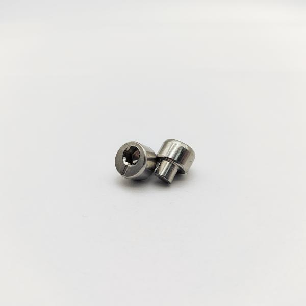 Parafusos excéntricos hexagonales de precisión - 316L de acero inoxidable - ± 0,5-1,2 mm de desplazamiento - Médicos / Marinos - Pasivados