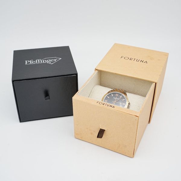 Round Watch Packaging Boxes With Custom Colors Offering Range Low To Based On Material Customization