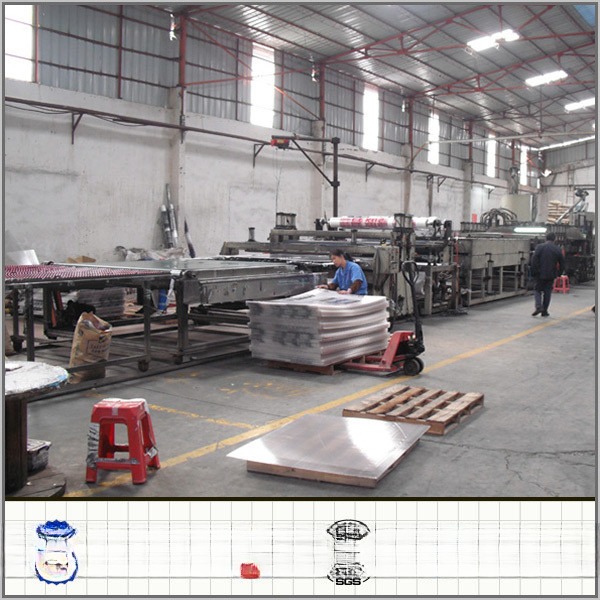 Honeycomb Polycarbonate Sheet Lightweight High Strength and Excellent Structural Performance for Awning Canopy Roofing