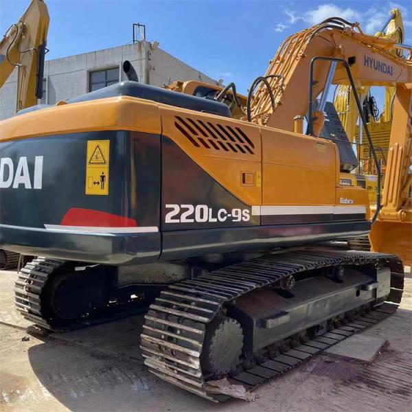 Original Korea Hyundai 220-9s Excavator 22 Ton Crawler for Health Condition in Shanghai