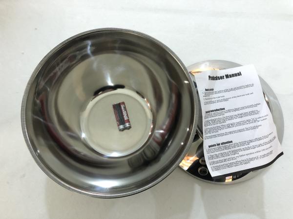 Balance de cuisine en acier inoxydable facile à utiliser avec design rond et 2 piles AAA 1,5 V