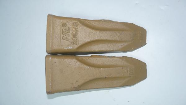 205-70-19570RC 2057019570RC  Komatsu PC200 Series Rock Chisel Bucket Teeth