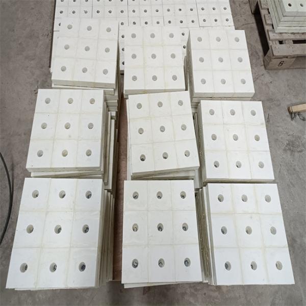 Forros altos resistentes da rampa de transporte dos azulejos 300x300 da alumina da abrasão