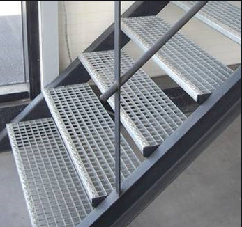Serrated гофрированным листом проступь лестницы решетки Адвокатуры 25x5
