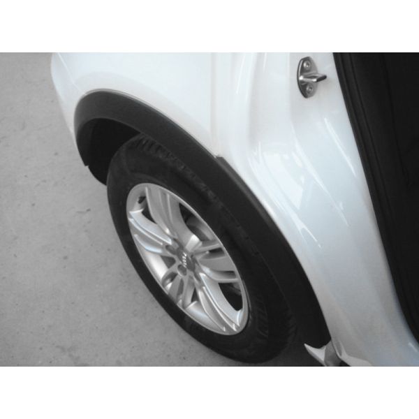 AUDI Q3 2012 Feux d'artifice de roue Noir Protecteurs de roue arrière