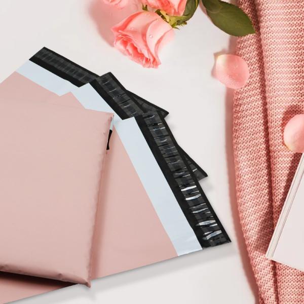 Sacos de correio cor-de-rosa e ecológicos 100% biodegradáveis
