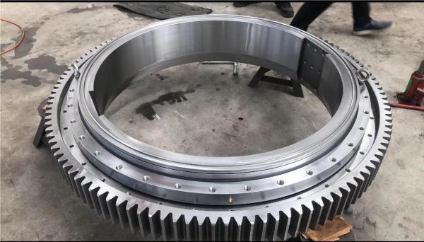 Huge Size  Slewing Ring Bearing For Crane, Wind Power industry and harbour equipment for sale