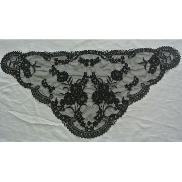 elegant embroidered Barcelona veil  Authentic Spanish Medallion Mantillas