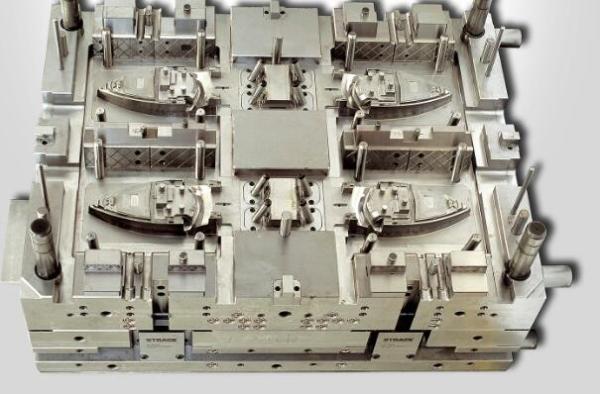 Modelagem por injeção rápida da precisão com projeto técnico da plataforma do CAD/CAM