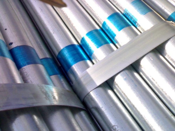 Galvanized or Oil Coated ERW Welded Steel Pipes and Square Pipes for Structural Applications