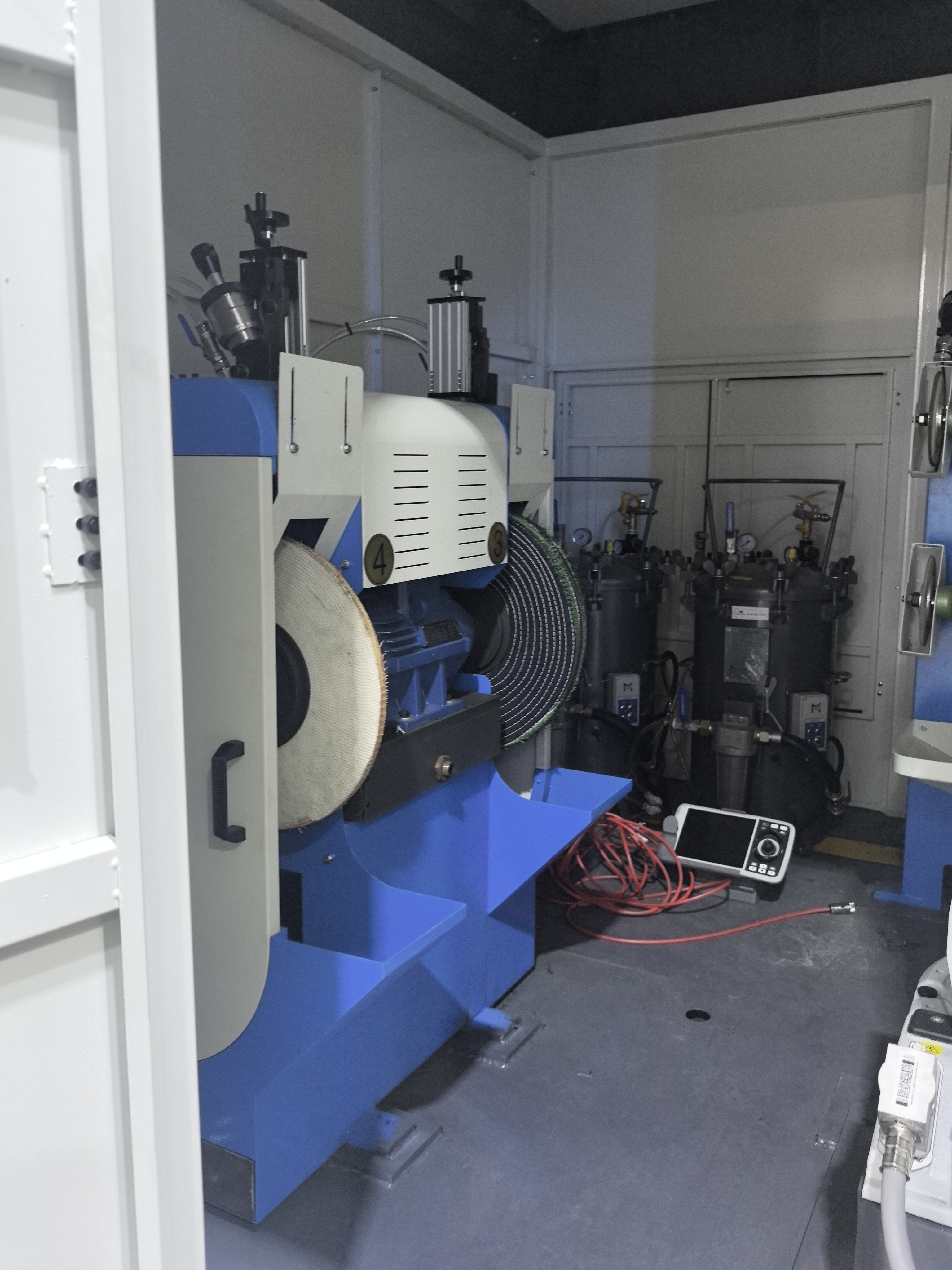 Robotic Polishing Machine Automatic Servo Driven Metal Surface Grinding Buffing Stable Quality